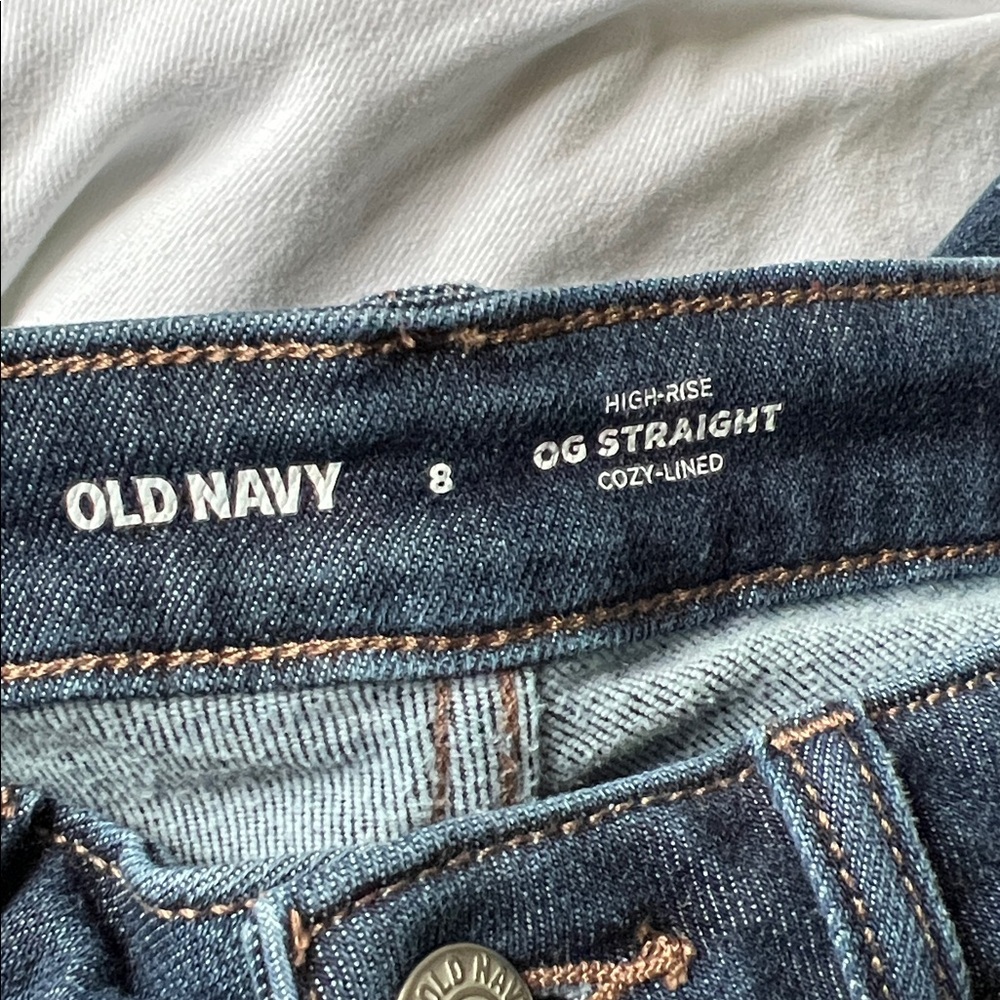 Old Navy Women’s High-Rise OG Cozy-Lined Straight Jeans - Dark Blue - 8 - Picture 3 of 12